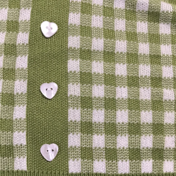 Hello I’m selling a green and white plaid top :) - Picture 1 of 4